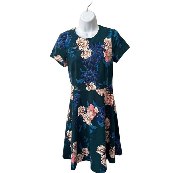 Eliza J Size 6 Dress Fit & Flare Pine Floral Jewel Neck Stretch Short Sleeves - Picture 3 of 13